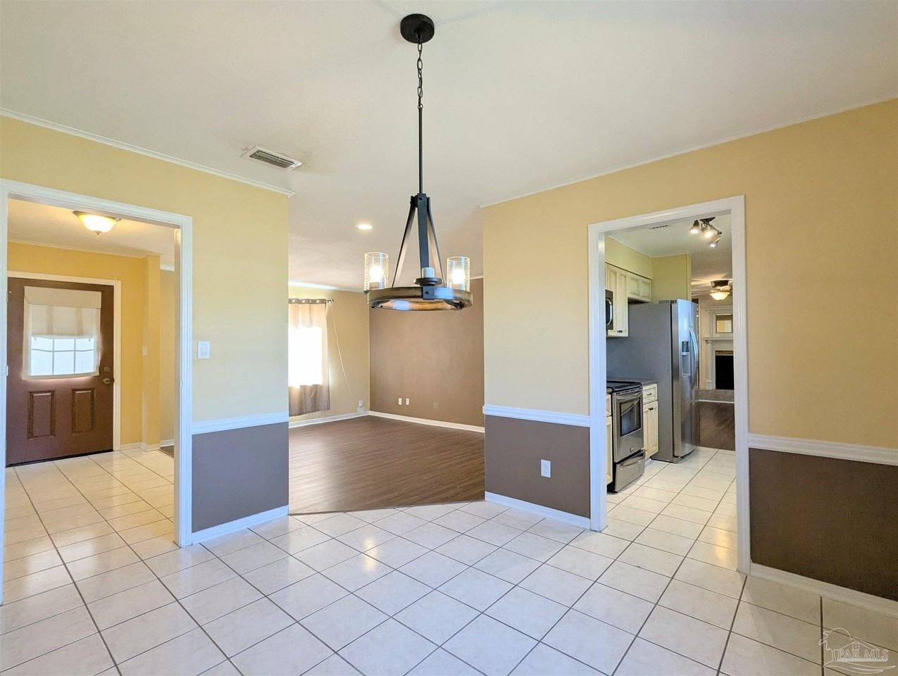 4680 Anchor Ln - Photo 7 of 33