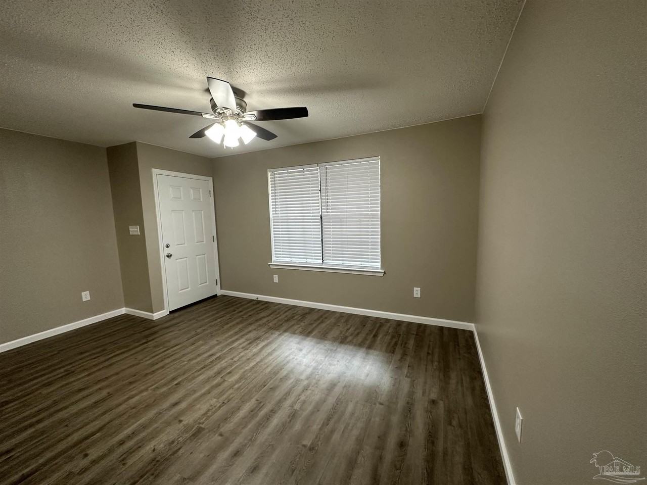 8011 Kipling St - Photo 3 of 14