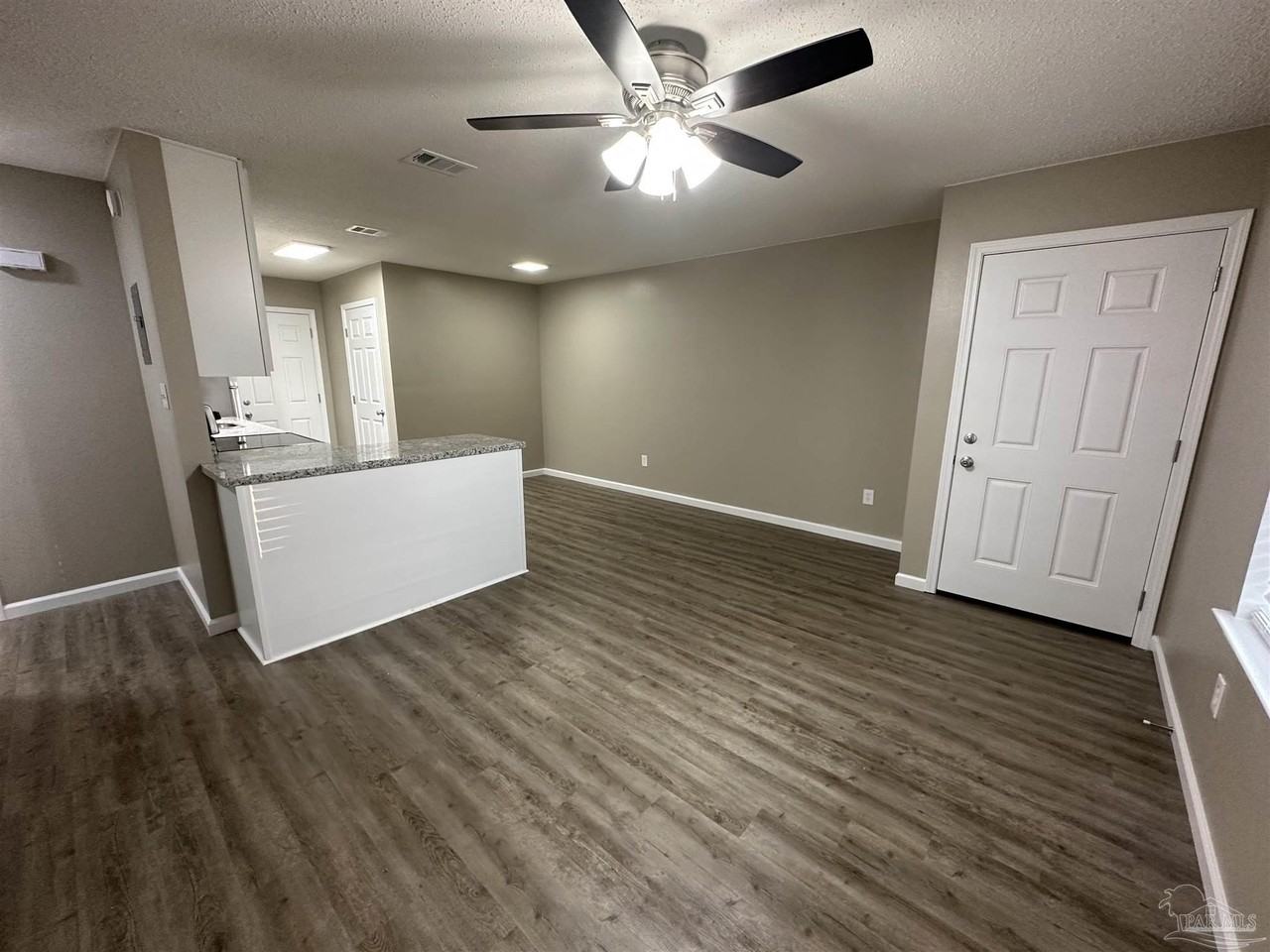 8011 Kipling St - Photo 4 of 14