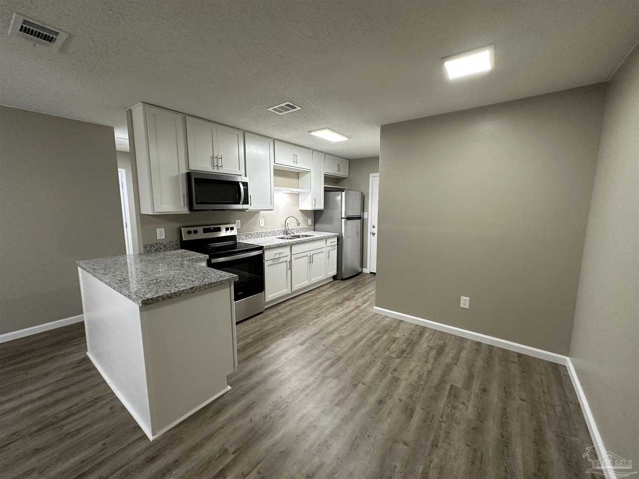 8011 Kipling St - Photo 6 of 14