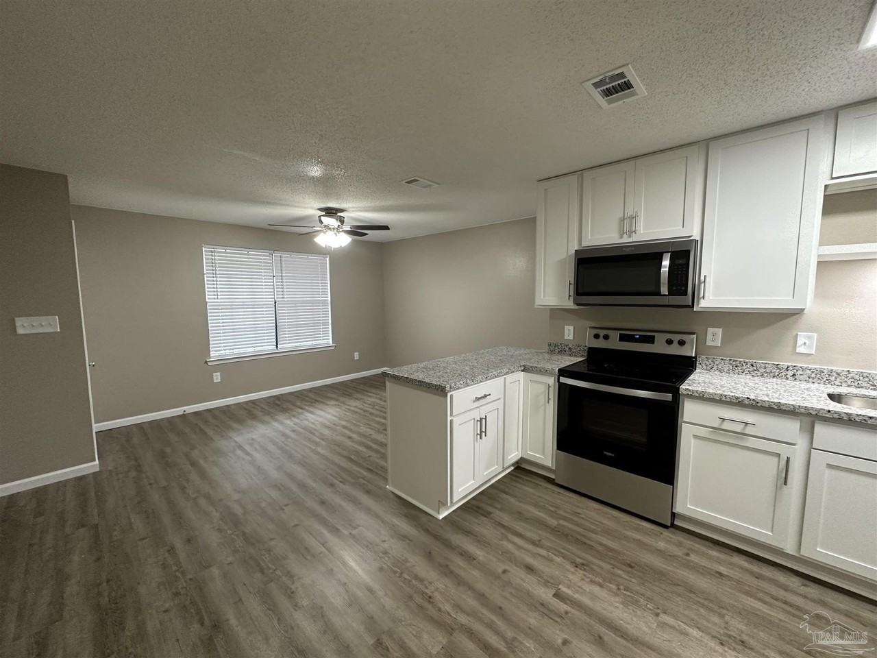 8011 Kipling St - Photo 7 of 14