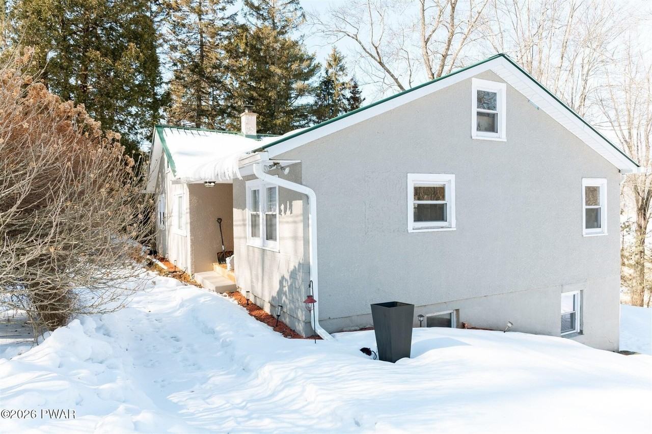 844 Terrace St - Photo 3 of 25