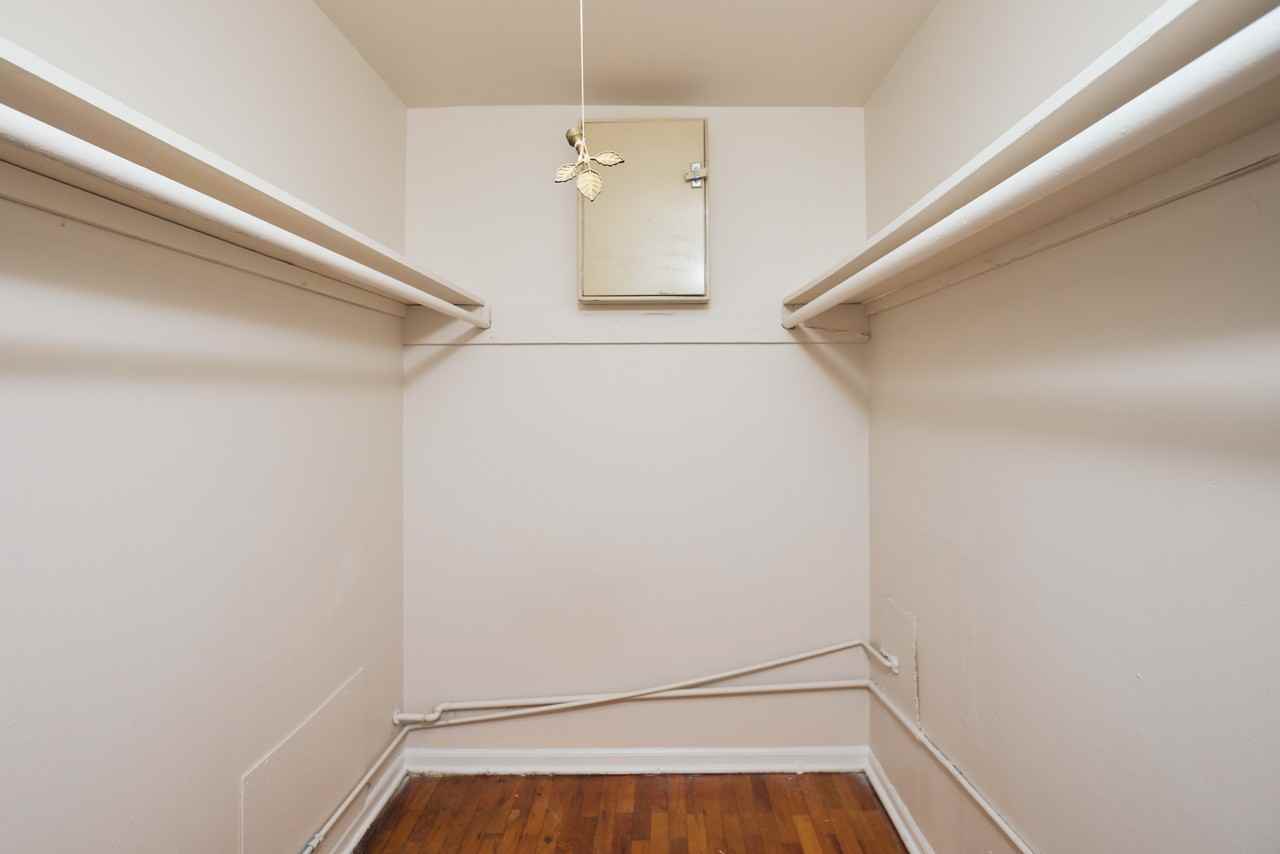 2151 Lenox Rd NE Unit C6 - Photo 7 of 8