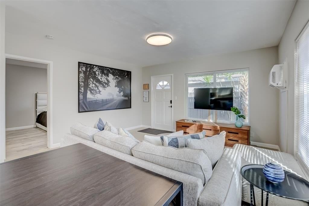 1005 Ne 17th Ct Unit A - Photo 5 of 26