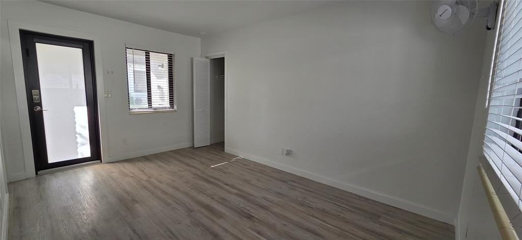 1830 Lincoln St #2 - Photo 4 of 9