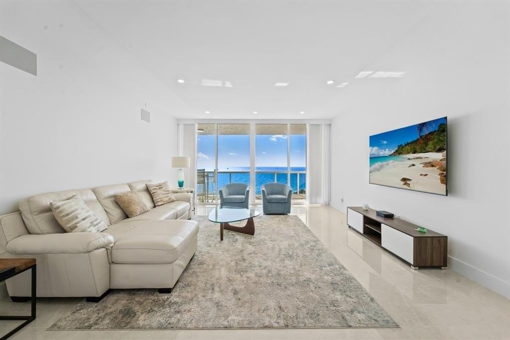 3100 N Ocean Blvd #2007 - Photo 2 of 50