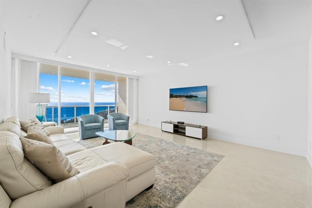 3100 N Ocean Blvd #2007 - Photo 3 of 50