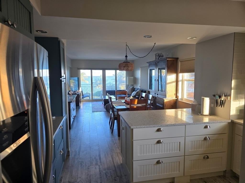 1035 Hillsboro Mile #31 - Photo 3 of 6