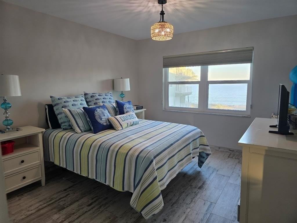 1035 Hillsboro Mile #31 - Photo 6 of 6