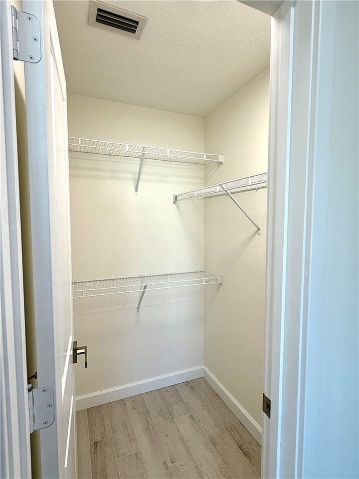 1635 22nd Ave Sw - Photo 5 of 21