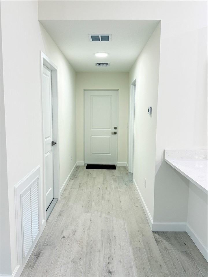 1635 22nd Ave Sw - Photo 6 of 21