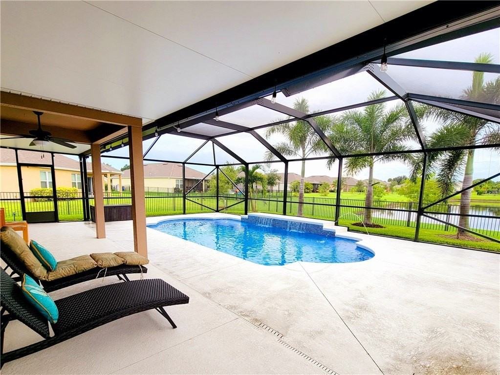 2142 Harwick Cir Sw - Photo 4 of 36