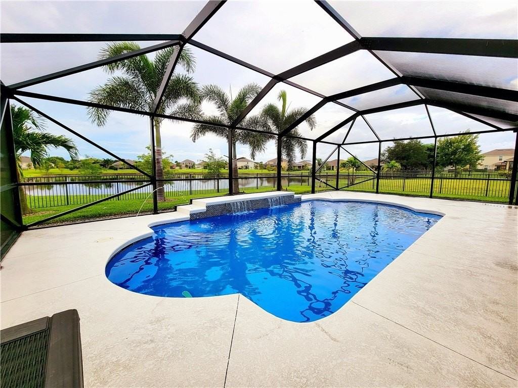 2142 Harwick Cir Sw - Photo 5 of 36