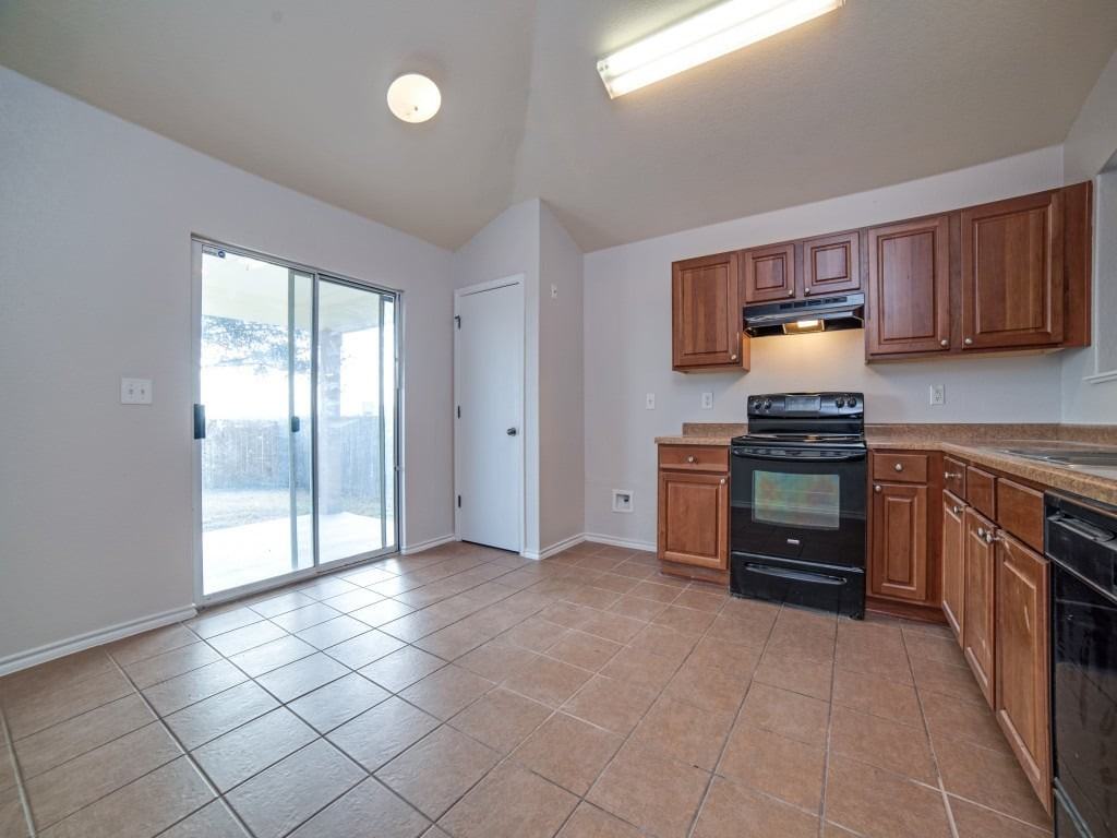 7318 Copper Mdw - Photo 4 of 13