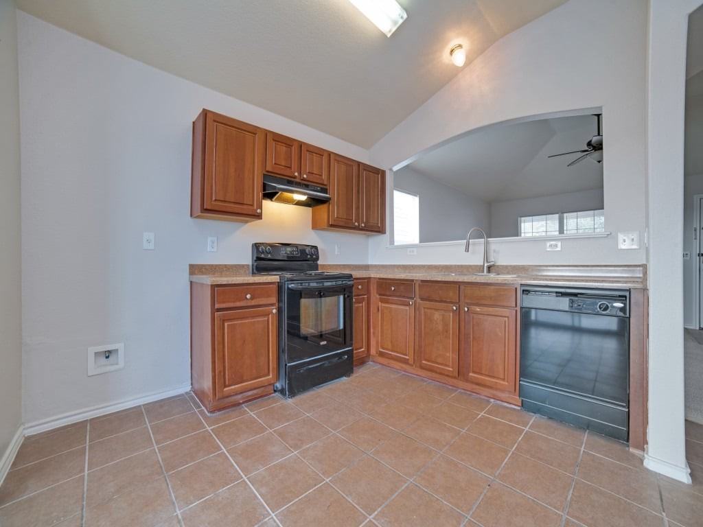 7318 Copper Mdw - Photo 5 of 13