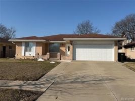 featured image of 39725 Crystal Dr