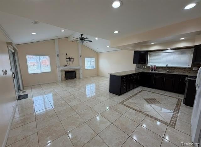 39725 Crystal Dr - Photo 7 of 9