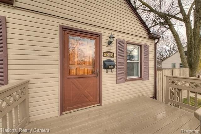 5808 Gilman St - Photo 2 of 33