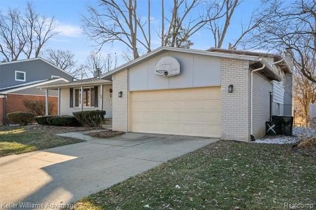 14377 Cranston St - Photo 4 of 50