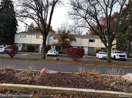 featured image of 1653 Wimbledon Dr