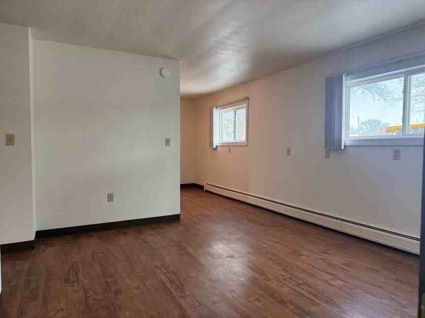 132 6th Ave N #4 - Photo 5 of 28