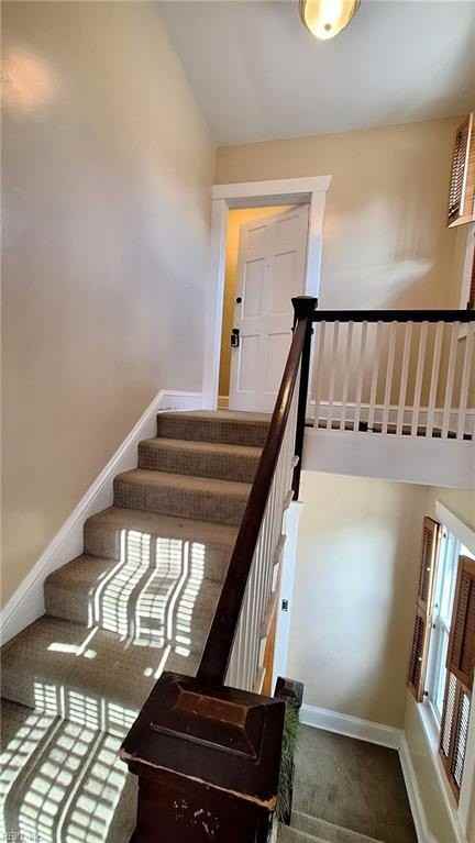 440 New York Ave #2 - Photo 6 of 27