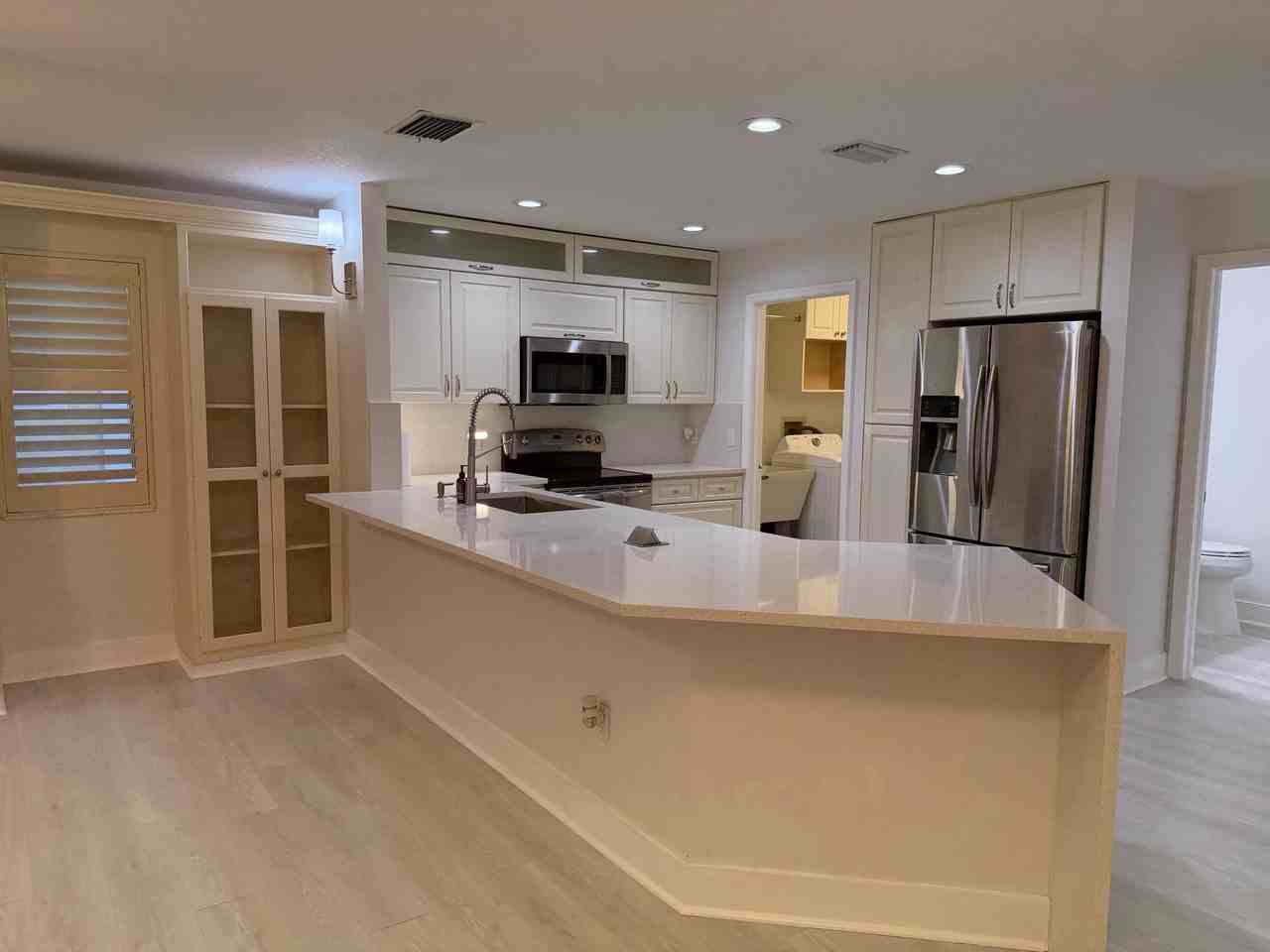 1343 Lake Breeze Dr - Photo 3 of 50