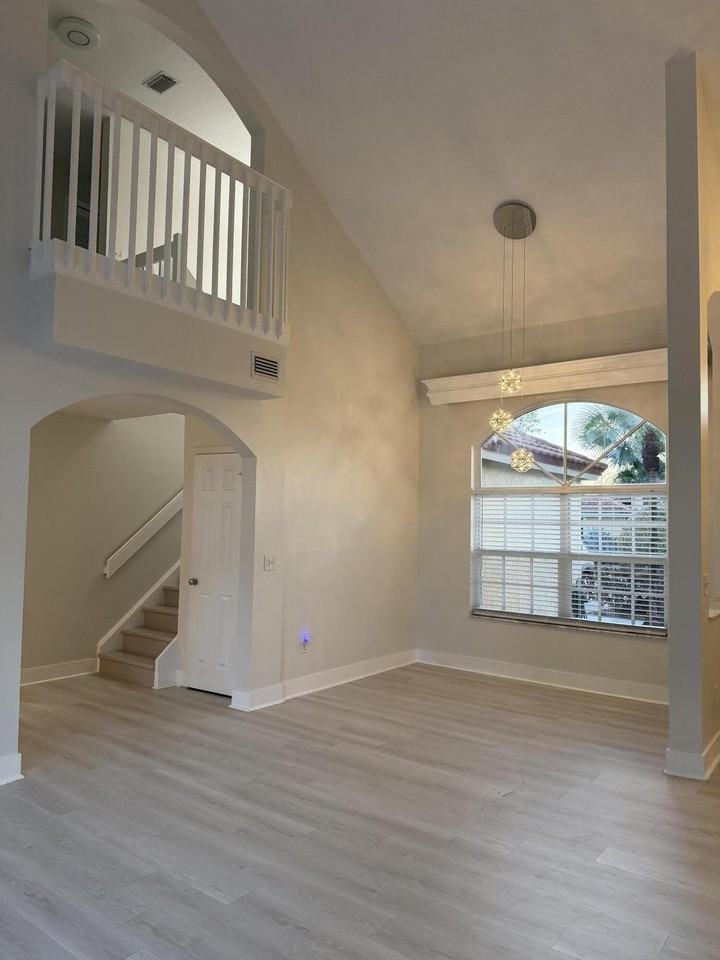 1343 Lake Breeze Dr - Photo 6 of 50