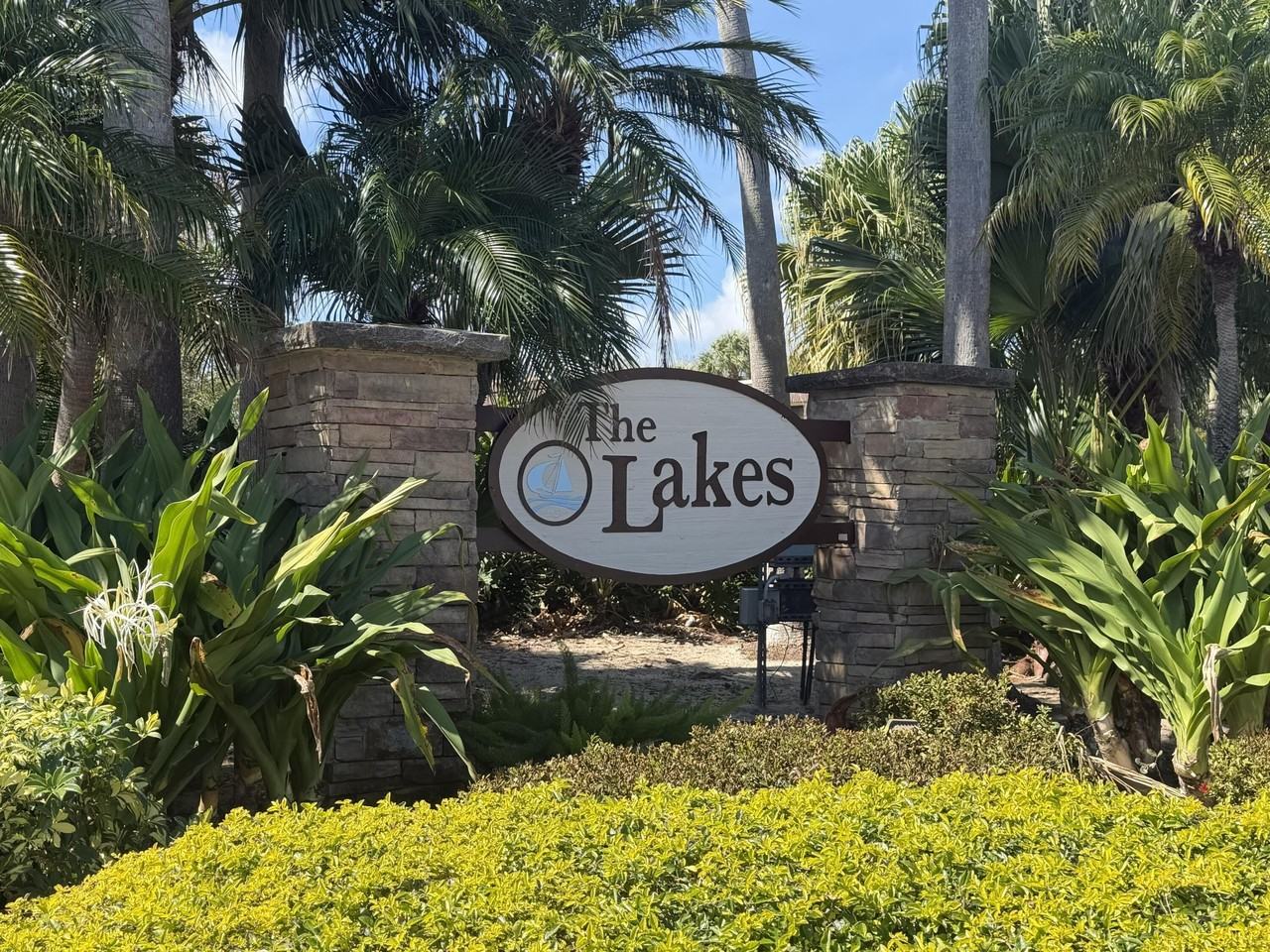 1403 14th Ct - Photo 2 of 25