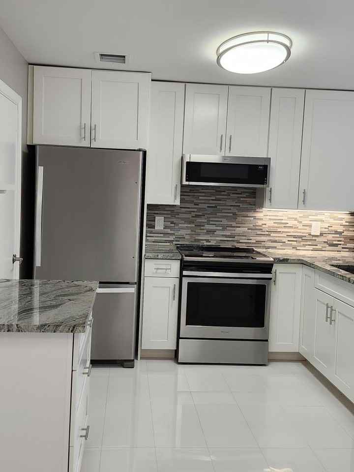 1919 Discovery Cir E - Photo 4 of 23