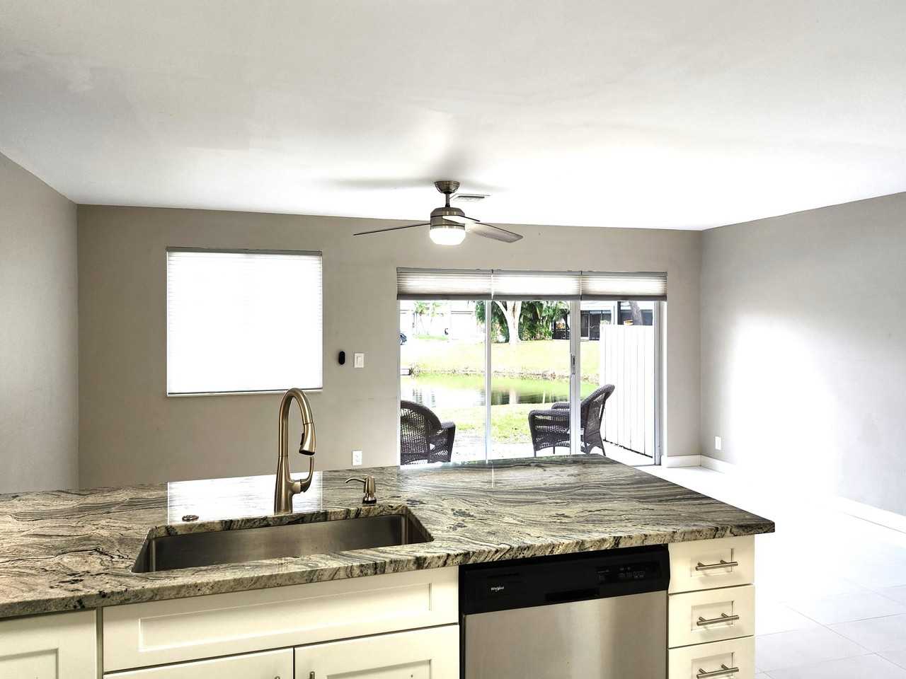 1919 Discovery Cir E - Photo 7 of 23