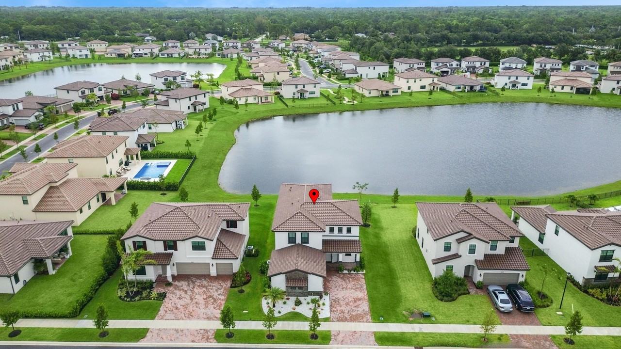 1325 Whitcombe Dr - Photo 5 of 41