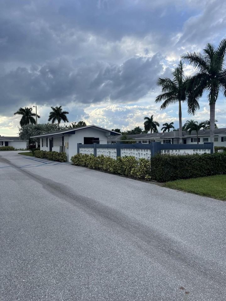 2716 Emory Dr E #H - Photo 6 of 45