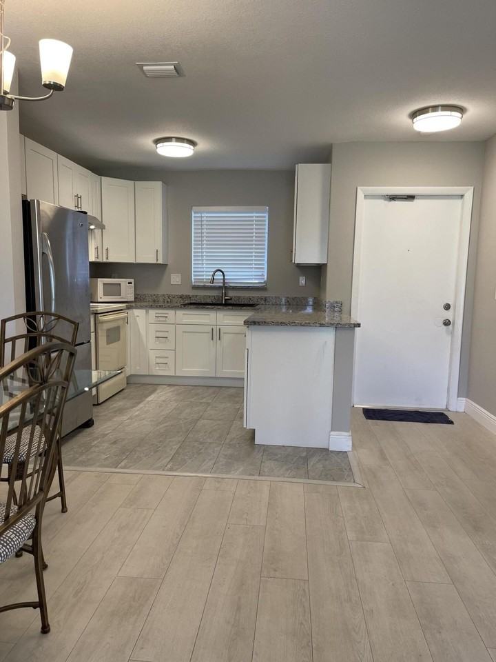 2716 Emory Dr E #H - Photo 7 of 45