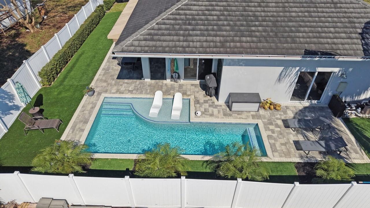 875 Se 13th Ave - Photo 7 of 50