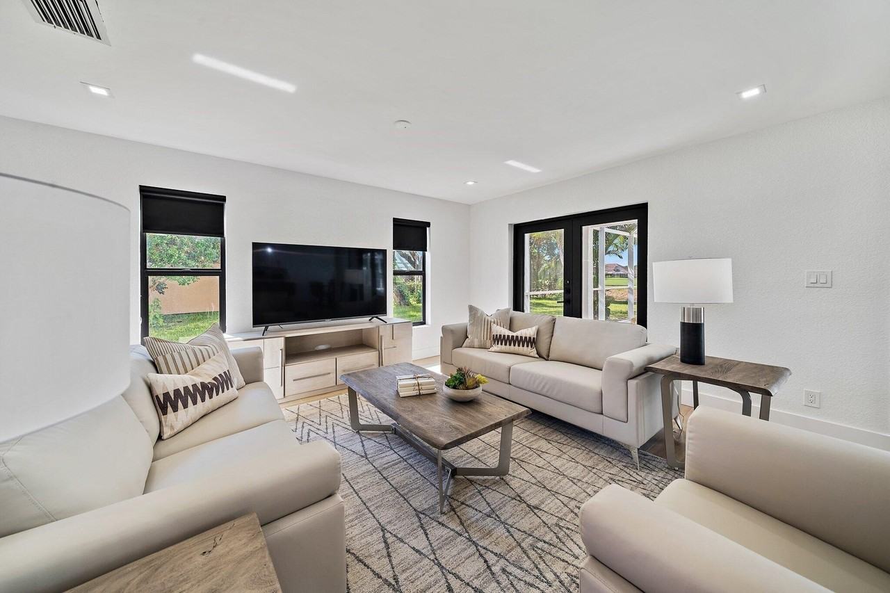 1878 Lynton Cir - Photo 5 of 45