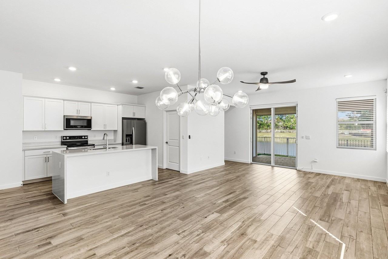 18446 Claybrook St - Photo 2 of 25