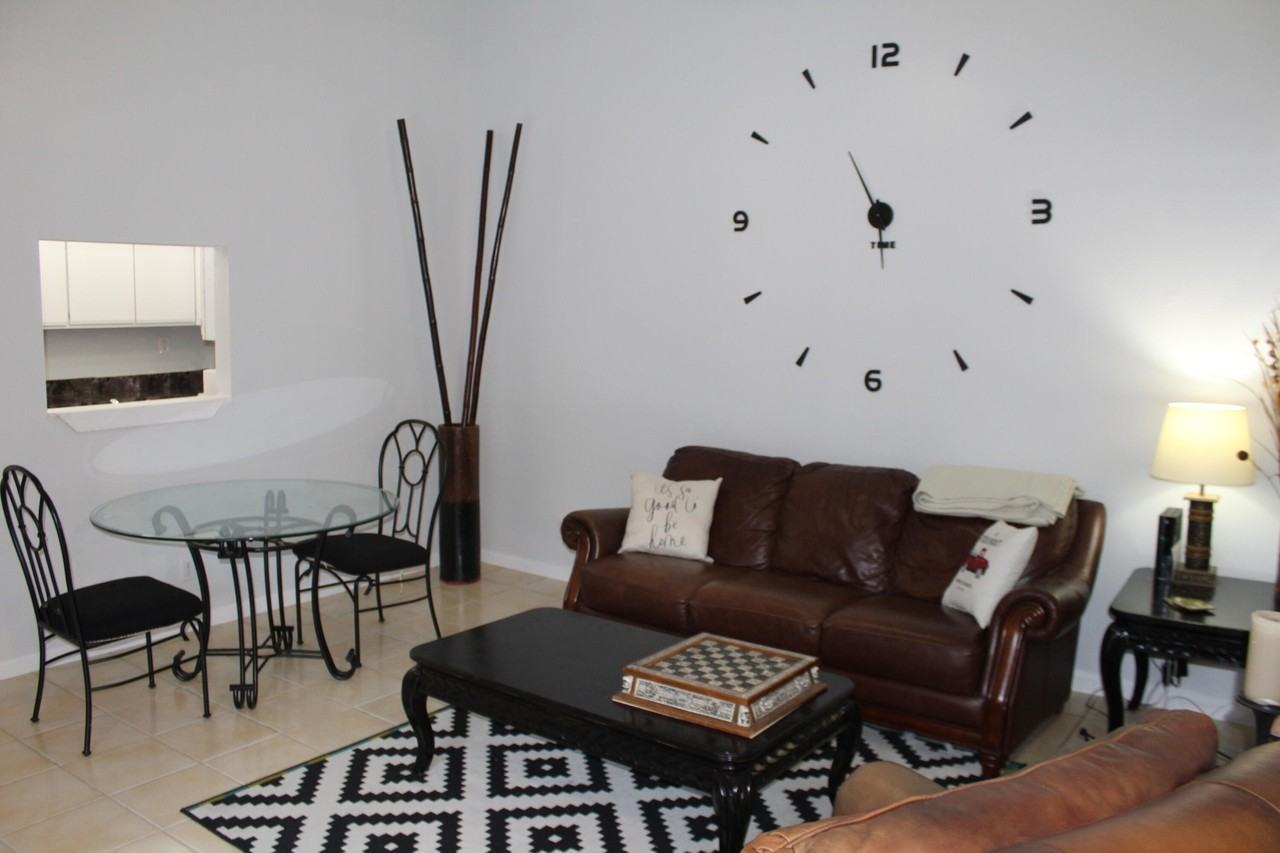 1509 Hawthorne Pl - Photo 3 of 14