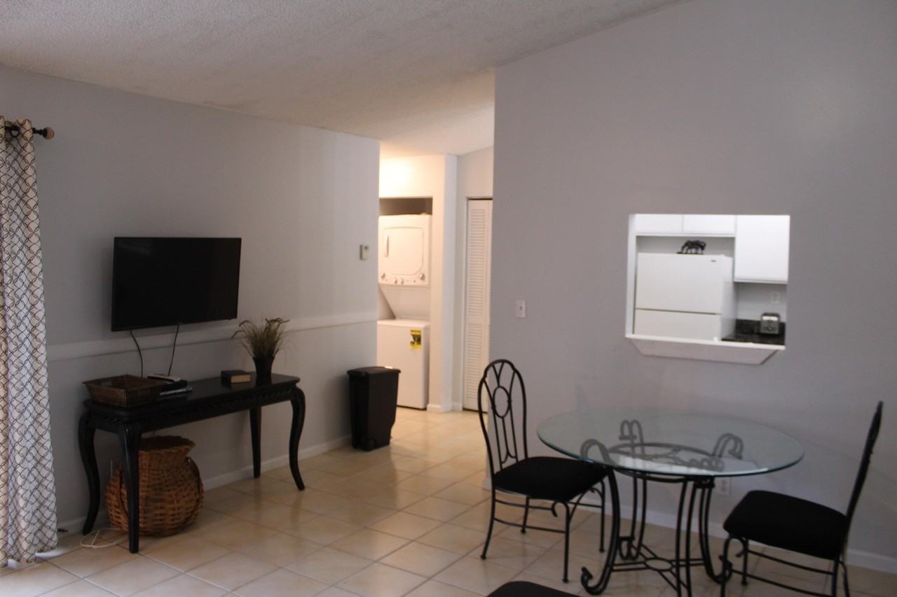 1509 Hawthorne Pl - Photo 5 of 14