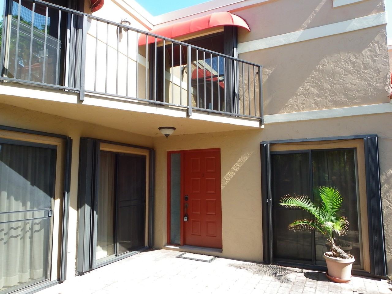 8116 Severn Dr #A - Photo 4 of 49