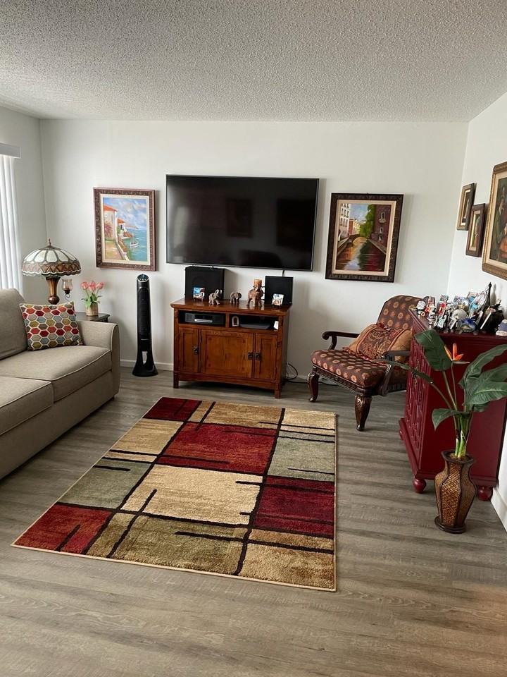 2052 Cornwall C #2052 - Photo 5 of 34