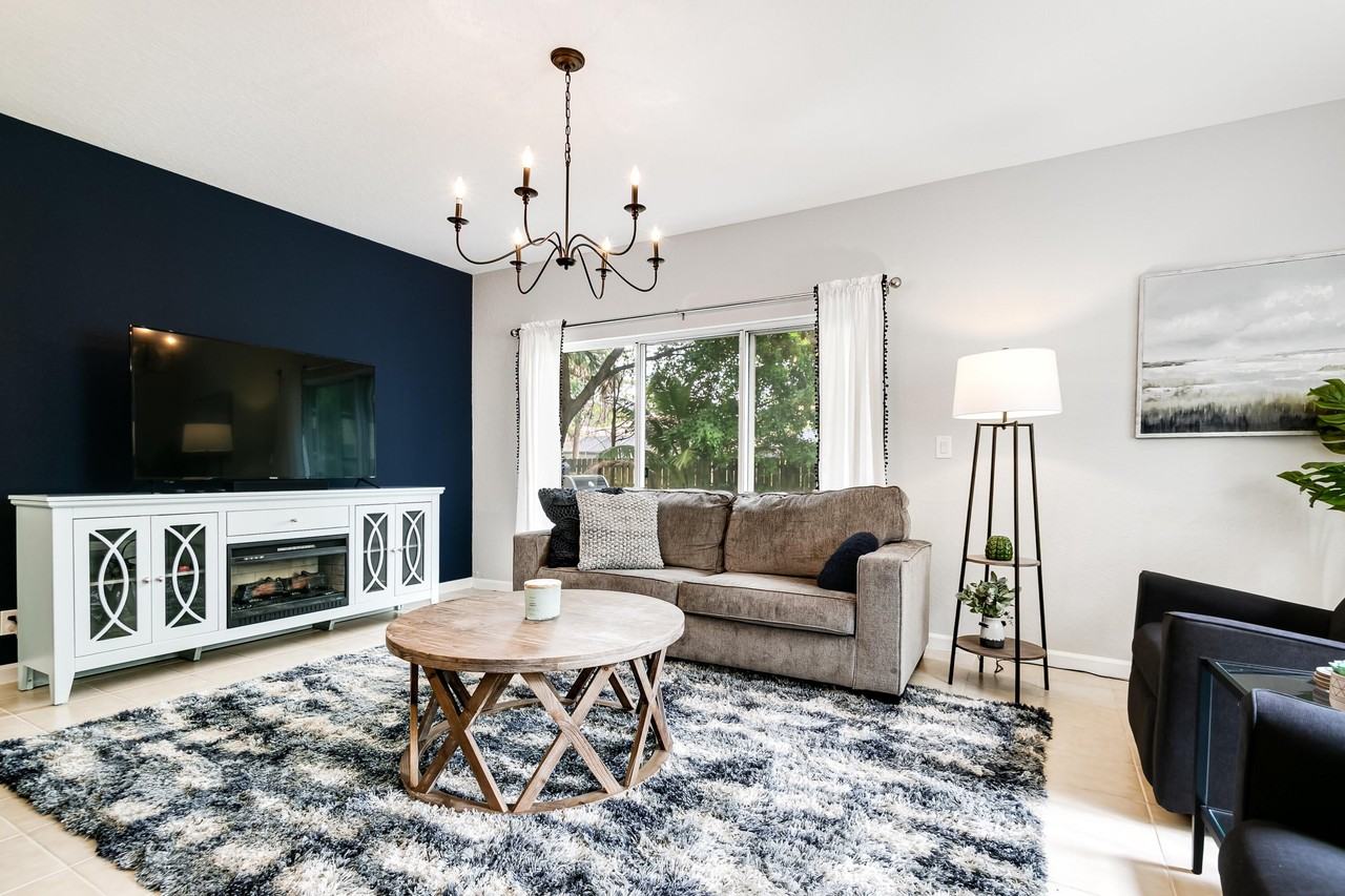 13354 Georgian Ct - Photo 4 of 30