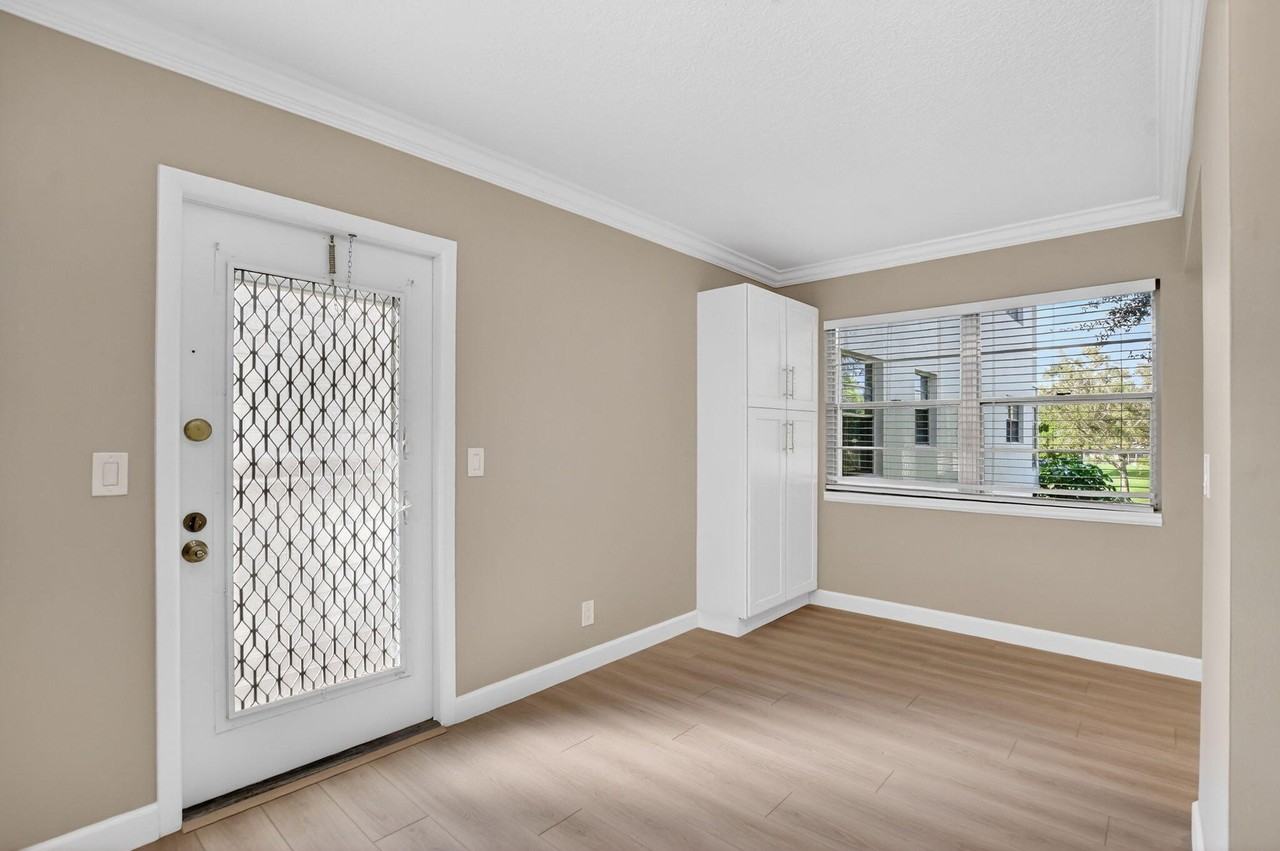 277 Brighton G #G - Photo 5 of 44