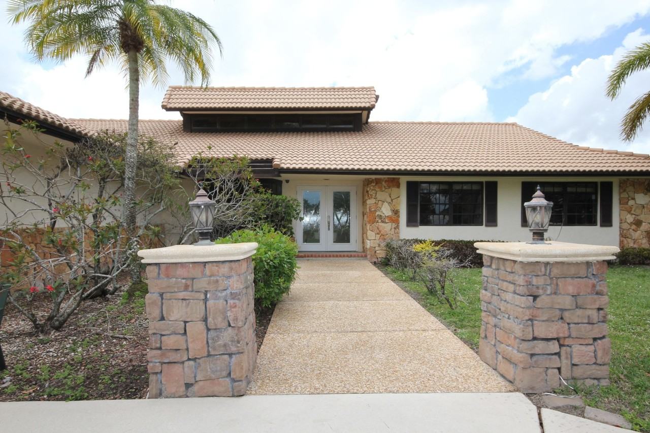 21597 Reflection Ln - Photo 4 of 29