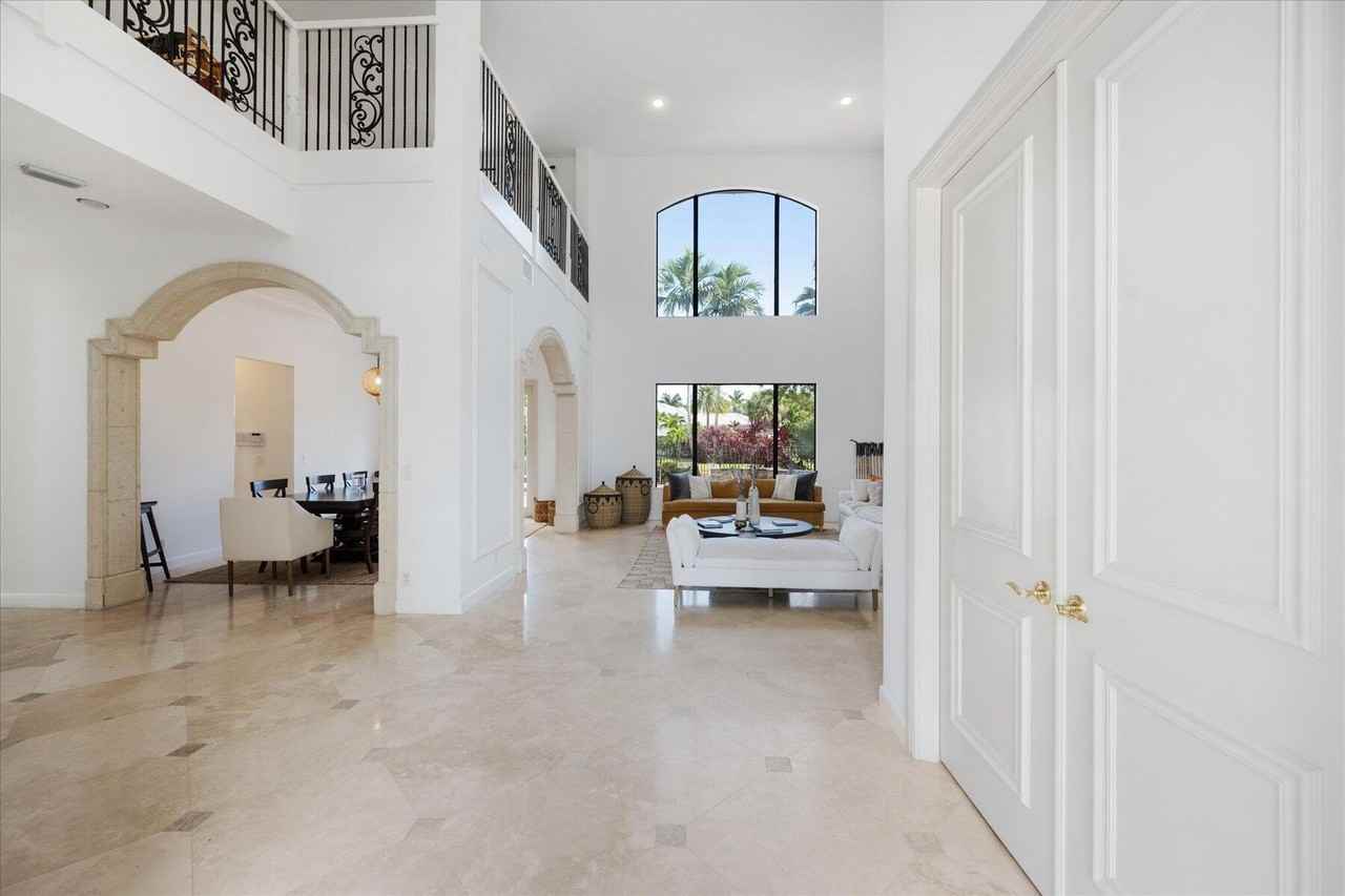 11640 S Sea Ct - Photo 5 of 46