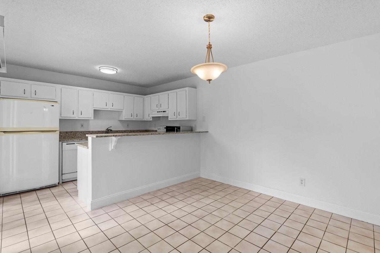 226 Alemeda Dr - Photo 7 of 23