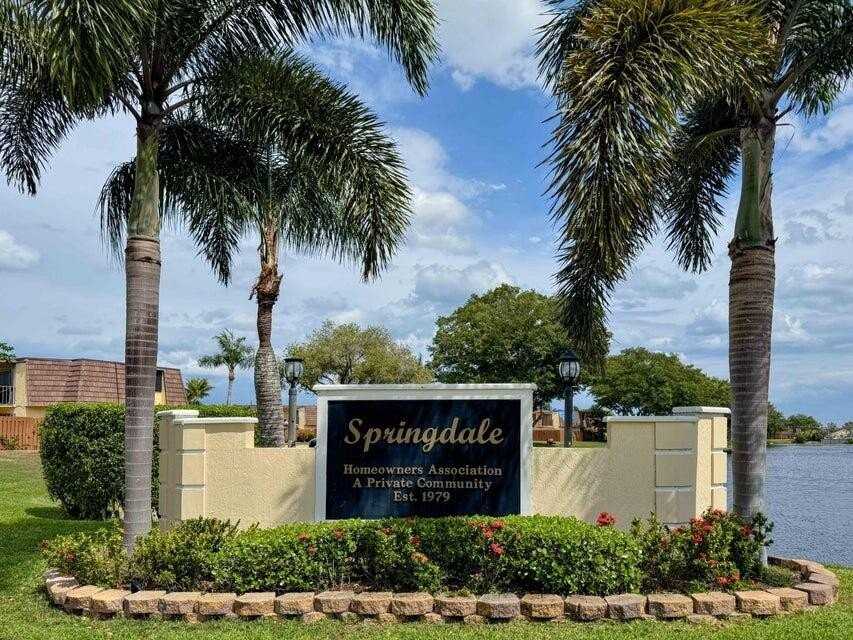 503 Springdale Cir #50C - Photo 4 of 24