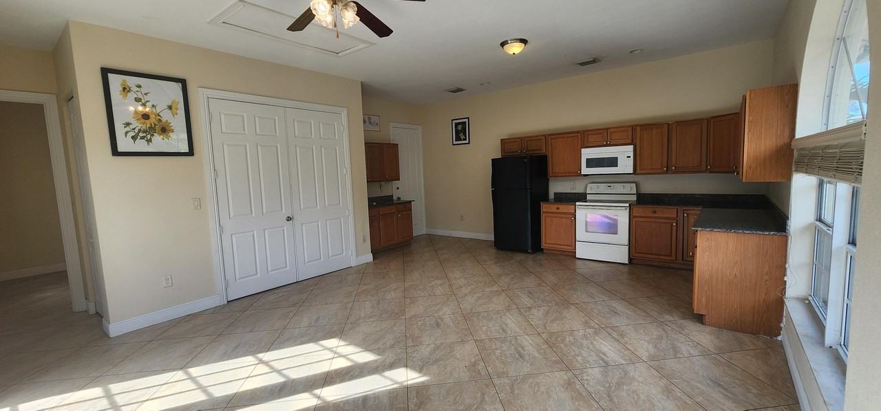 12094 Citrus Grove Blvd - Photo 2 of 10