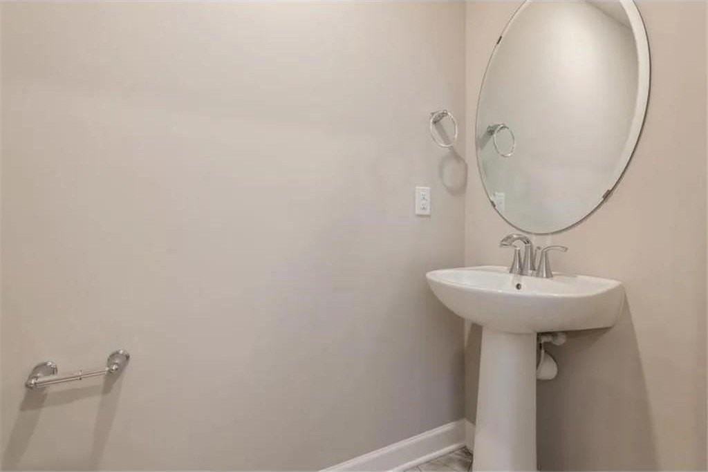 10888 Fountain Pl N - Photo 3 of 12