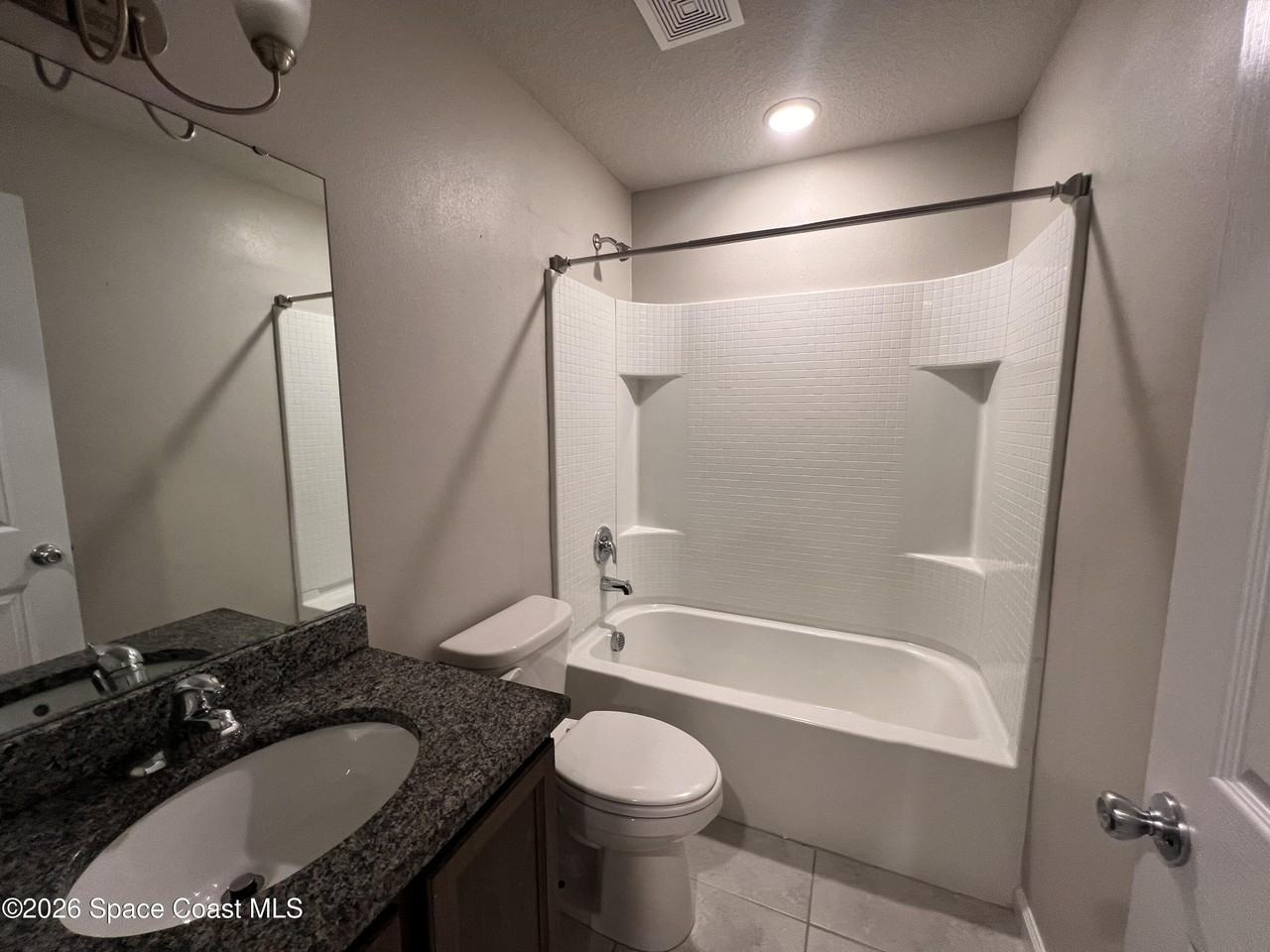 545 Cooper Ct Sw - Photo 5 of 19